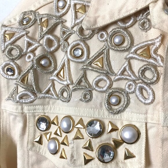 Vintage Cache’ Denim Jacket Buttercup Yellow Embroidery, Pearls, Studs LG/XL - Picture 3 of 8